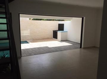 Casa · 4 Recámaras · 2 Estacionamientos · Se Renta Casa de 4 Recamaras en Aqua Residencial Cancún