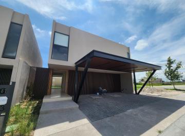 Casa de 3 habitaciones, Querétaro · Casa en Venta en Valles | Zona Campanario Norte, Querétaro