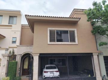 Casa de 3 habitaciones, Monterrey · Casa en Venta, Cumbres 5to Sector, Monterrey