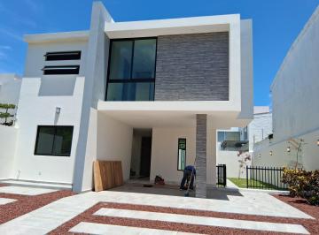 Casa de 4 habitaciones, San Pedro Tlaquepaque · Magnífica Casa en Santa Anita