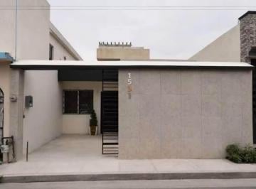 Casa · 3 Recámaras · Casa - Santa María