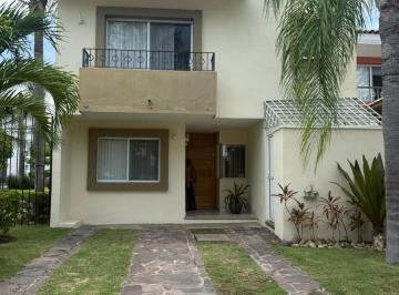 Casa · 180m² · 3 Recámaras · 2 Estacionamientos · Casa en Renta en Marina Puerto Vallarta