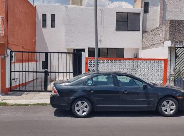 Casa de 3 habitaciones, Querétaro · Super Bien Ubicada Casa 3 Recamaras Frente a Plaza de Toros