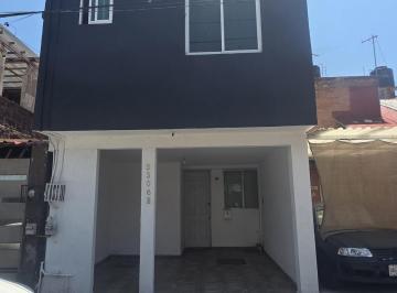 Casa · 164m² · 2 Recámaras · 1 Estacionamiento · Casa en Venta Av Las Torres, Puebla