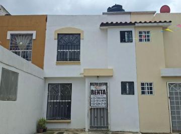 Casa de 3 habitaciones, San Pedro Tlaquepaque · Casa 3 Recamaras y 3 Baños en Villa Fontana, Santa Cruz del Valle Cerca a Parque Principal y Aurrera