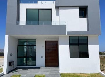 Casa en condominio · 272m² · 4 Recámaras · 2 Estacionamientos · Casa en Condominio en Fraccionamiento Valle Imperial
