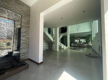 Casa en condominio · 428m² · 4 Recámaras · 6 Estacionamientos · Casa en Condominio en Valle Real