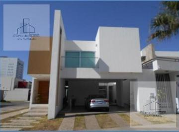 Casa · 432m² · 3 Recámaras · 2 Estacionamientos · Vendo Casa en Desarrollo Urbano Tres Rios Culiacán