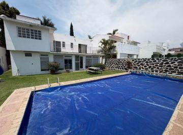Casa · 200m² · 4 Recámaras · 2 Estacionamientos · Casa - Fraccionamiento Lomas de Cocoyoc