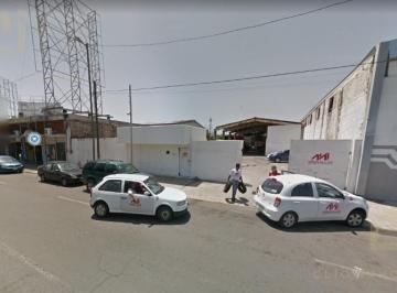 Terreno / Lote · 1762m² · Terreno Ubicado en Zona Céntrica, a Solo Media Cuadra de La Av Ignacio Allende Ver