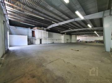 Bodega comercial · 930m² · Bodega en Renta en Veracruz con un Oficinas, Baño, 7 m de Altura y Patio de Maniobras