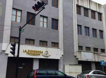 Edificio · 795m² · Edificio de 3 Pisos en Venta, Ebicado en El Centro Histórico de Veracruz, Cuenta con Locales y Ofic