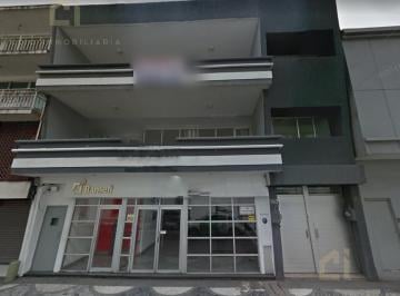 Oficina · 245m² · Oficinas en Renta en El Segundo Piso de un Edificio, Ubicado Sobre La Av Independencia, Tiene E
