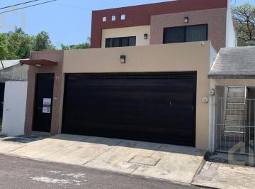 Casa · 197m² · 3 Recámaras · 2 Estacionamientos · Casa en Venta en Floresta, Veracruz | Lista Para Escriturar y Apta Para Todos Los Créditos