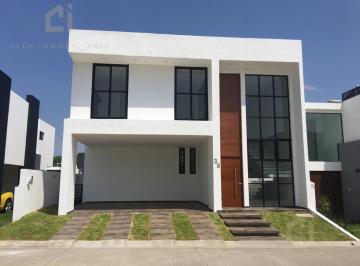 Casa · 310m² · 3 Recámaras · 2 Estacionamientos · Casa en Punta Tiburon