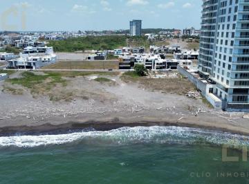 Terreno / Lote · Terreno en Venta en Playas del Conchal con Playa Privada