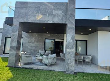 Casa · 408m² · 4 Recámaras · Residencia Amueblada en Venta con Alberca y 4 Recámaras en Fracc. Punta Tiburón, Riviera Veracruzana