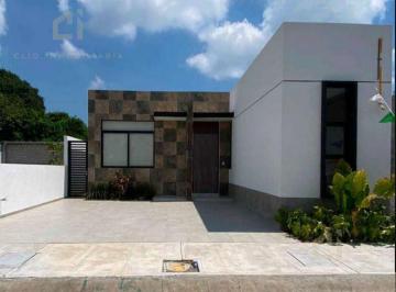 Casa · 106m² · 2 Recámaras · Casa en Venta en Lomas del Dorado, Boca del Río, con Terraza y Jardín Trasero