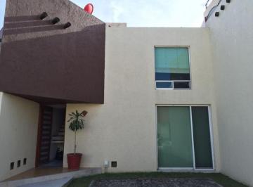 Casa · 3 Recámaras · 2 Estacionamientos · Casa en Renta por Plaza San Diego