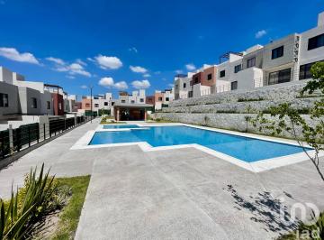 Casa · 222m² · 3 Recámaras · 2 Estacionamientos · Casa en Renta | 3 Recámaras + Roof Garden | Dos Valles Residencial (A65)