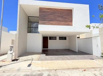 1 · Casa en Venta en Privada Al Norte de Merida Yucatan