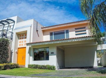 b19d34298e663ac0af1ff3390851046fedab08061238f57673730815baf08da4 · Casa en Venta Dentro de Coto en Valle Real, Zapopan