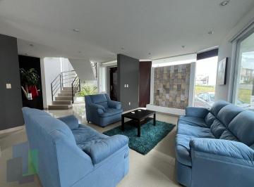 3d683e3c57a745275b7dafd3dfa0c86864af454307dda3038871f91ebb7c3c86 · Cumbres del Lago Juriquilla, Casa en Renta en Privada con Vigilancia.