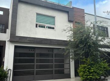 Casa de 3 habitaciones, Monterrey · Casa en Renta Puerta de Hierro
