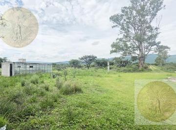 Terreno / Lote · 37400m² · 3 Recámaras · Precioso Terreno con Servicios