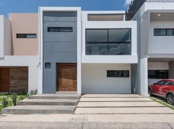 Casa en condominio de 3 habitaciones Venta MN 5,050,000 · Casa en Venta en Valle Imperial | 3 Niveles | Roof Garden | $5,050