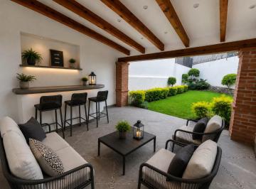 Casa de 3 habitaciones, Tlalpan · Casa en Venta Remodelada Frente a Parque, Fraccionamiento Cerrado, Parques del Pedregal, Jardín