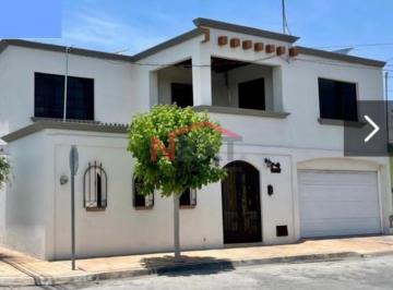 Foto principal · Casa en Renta en Jardines Coloniales en Esquina