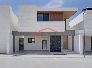 Foto principal · Casa en Venta en Privanza Calizas | a 3 Min del Club Campestre | 6 Paneles Solares | Jardín con Barr