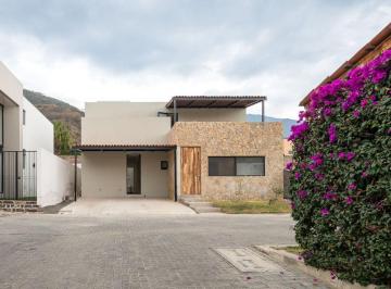 Casa de 3 habitaciones, Chapala · Venta de Casa en Ajiji.