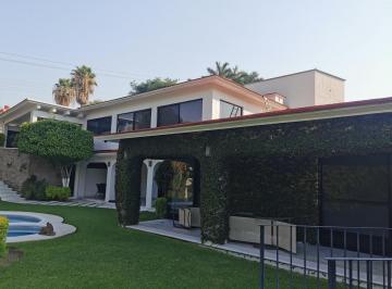 Casa · 258m² · 5 Recámaras · 2 Estacionamientos · Venta de Casa en Club de Golf Santa Fe, Xochitepec