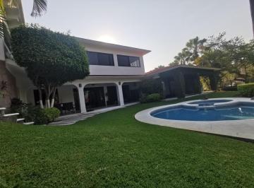 Casa · 1280m² · 5 Recámaras · 2 Estacionamientos · Venta de Casa en Club de Golf Santa Fe, Xochitepec