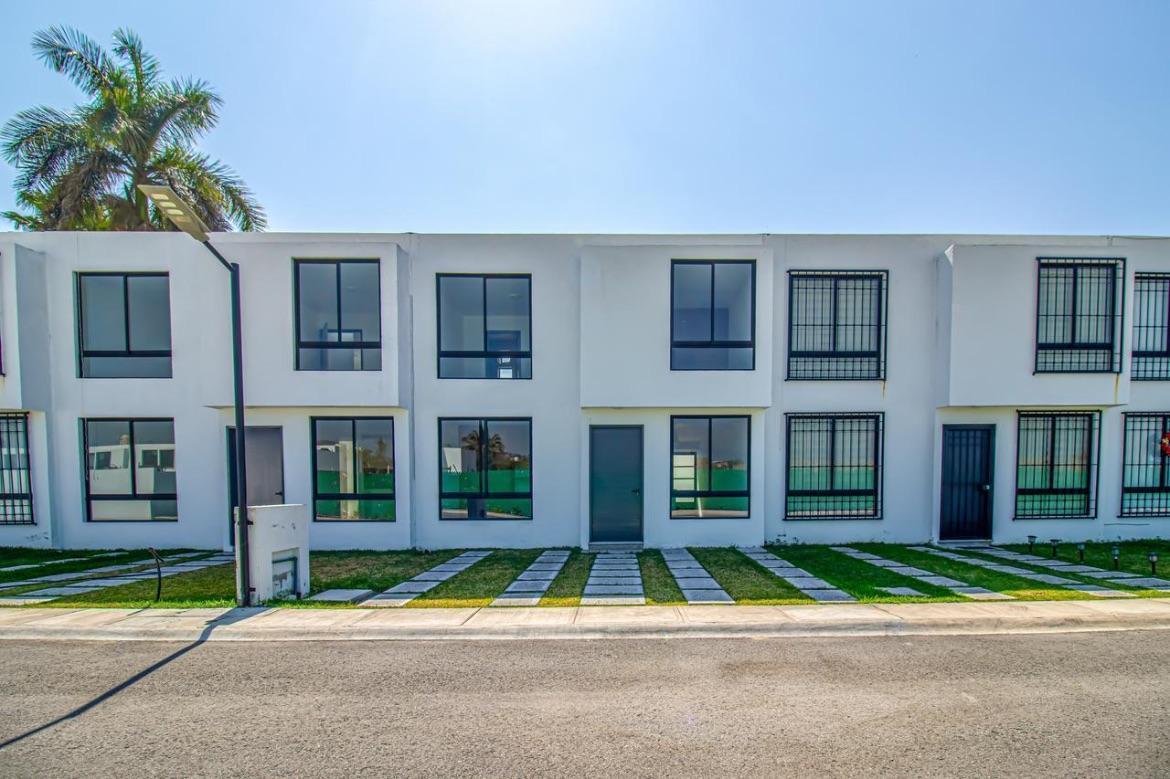Venta de Casa Nueva en Condominio, Xochitepec, Morelos