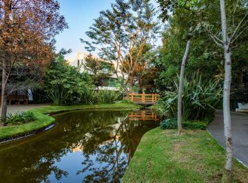 Casa en condominio de 4 habitaciones, Zapopan · Espectacular Casa en Venta de Lujo Frente a Lago en Bosque de Los Lagos