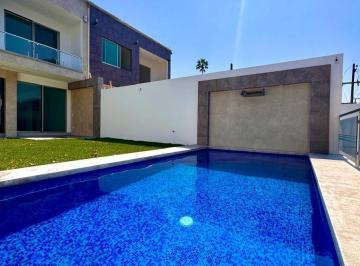 Casa · 220m² · 4 Recámaras · 2 Estacionamientos · Venta de Casa Nueva en Fraccionamiento Burgos