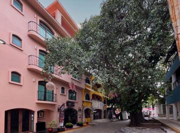 Local comercial , Solidaridad · Local Comercial a Pasos del Mar y La 5ta Av, Dentro de Hotel Boutique, en Venta
