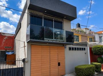 Casa de 3 habitaciones, Atizapán de Zaragoza · Casa de 120 m² con 3 Recámaras en Venta en Pedregal de Atizapán