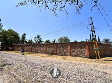 Terreno / Lote · 66m² · 8 Estacionamientos · Terreno Bardeado en Equina en Loma Verde en Venta