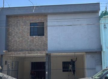 Casa · 240m² · 5 Recámaras · 2 Estacionamientos · Casa en Renta Residencial Roble San Nicolás de Los Garza