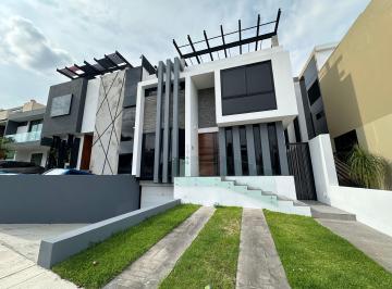 Casa de 4 habitaciones, Zapopan · Casa en Renta Valle Imperial