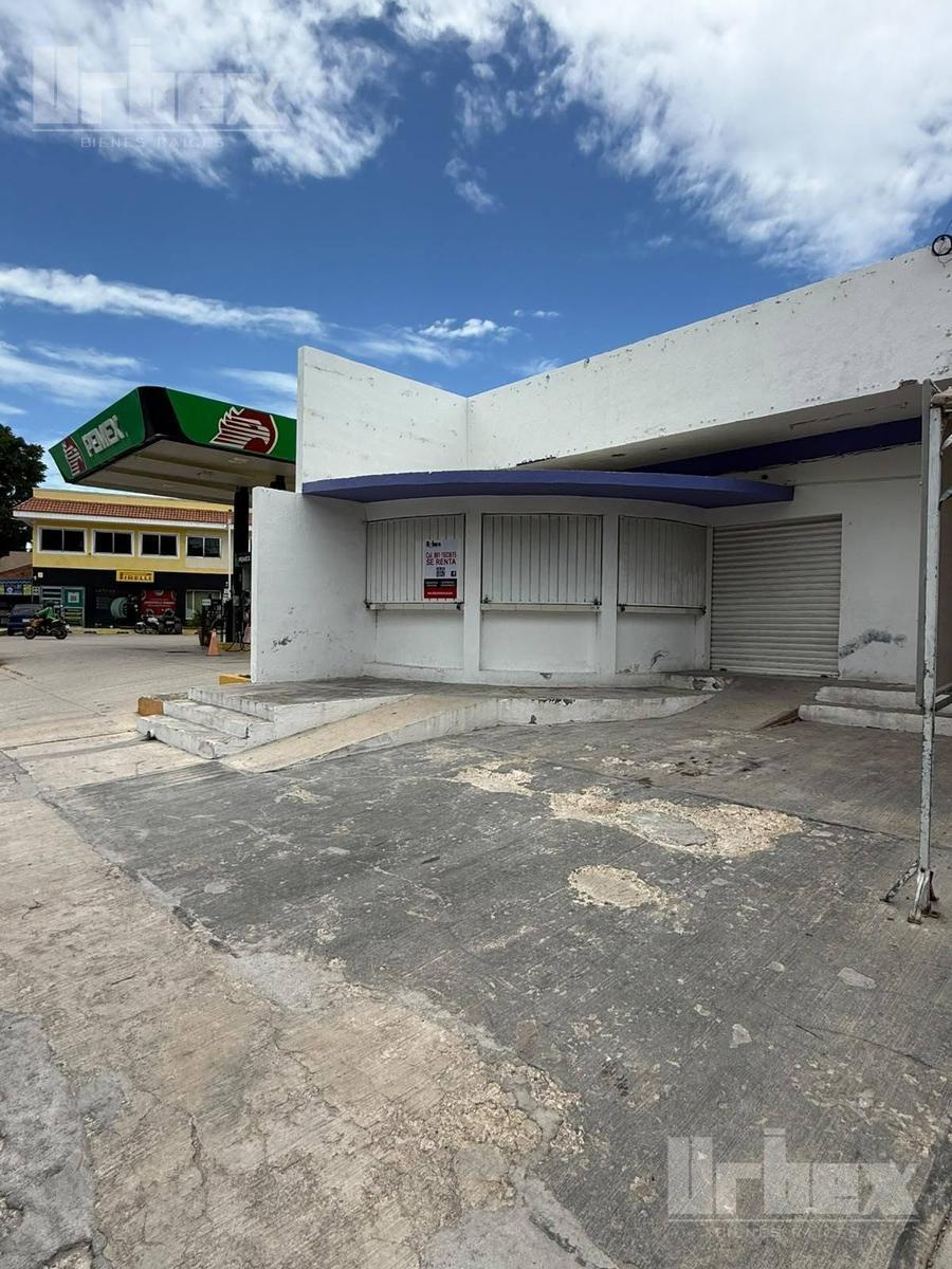 Se Renta Amplio Local Comercial en Av Colosio, Campeche