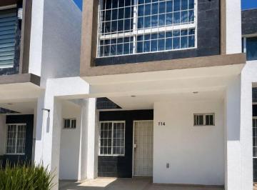 Casa en condominio de 3 habitaciones, León · Castello II Residencial, Casa de Venta