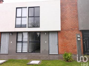 Casa · 74m² · 2 Recámaras · 1 Estacionamiento · Casa en Venta en Huejotzingo | Frente a Amenidades | $1,350,000