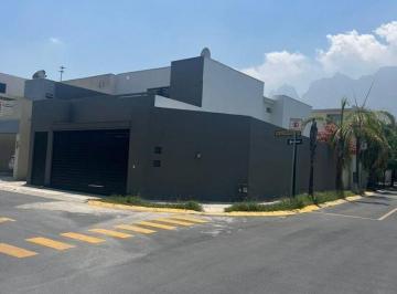 Casa de 3 habitaciones, Monterrey · Casa en Renta | Puerta de Hierro | Monterrey, N. L.