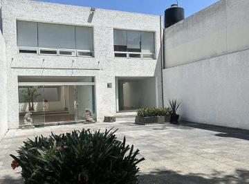 Casa · 341m² · 3 Recámaras · 2 Estacionamientos · Casa en Renta en San Angel Inn
