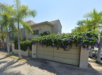 Casa de 3 habitaciones, Puerto Vallarta · Casa en Venta Colonia Fluvial Vallarta por Remate, Excelente Oportunidad!